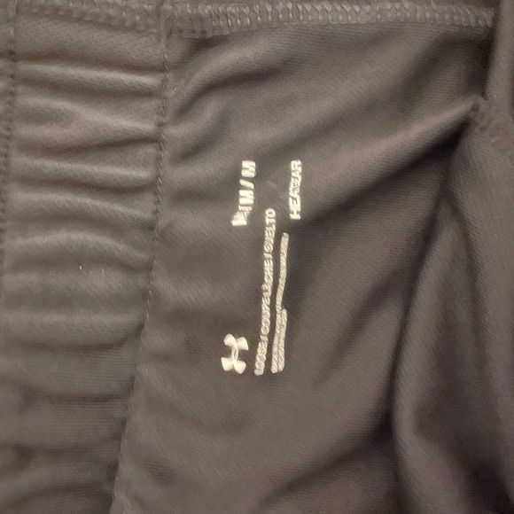 never worn under armor shorts - Picture 2 of 2